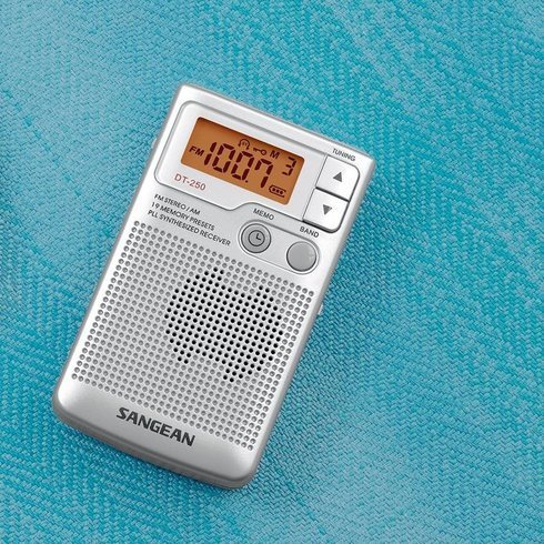 Sangean-DT-250-Pocket-Radio-Mat