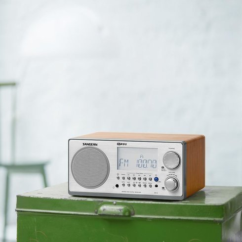 Sangean-WR-2-TableTop-Radio-Can